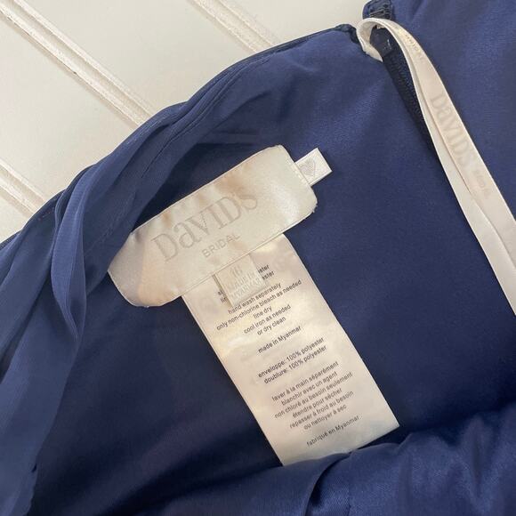 David’s Bridal Women’s Navy Blue Pleated Gathered Maxi Bridesmaid Dress Size 16 - Picture 7 of 10